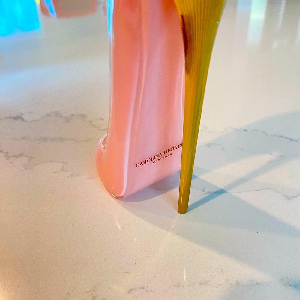 Carolina Herrara Perfume - New York - Good Girl - Blush.